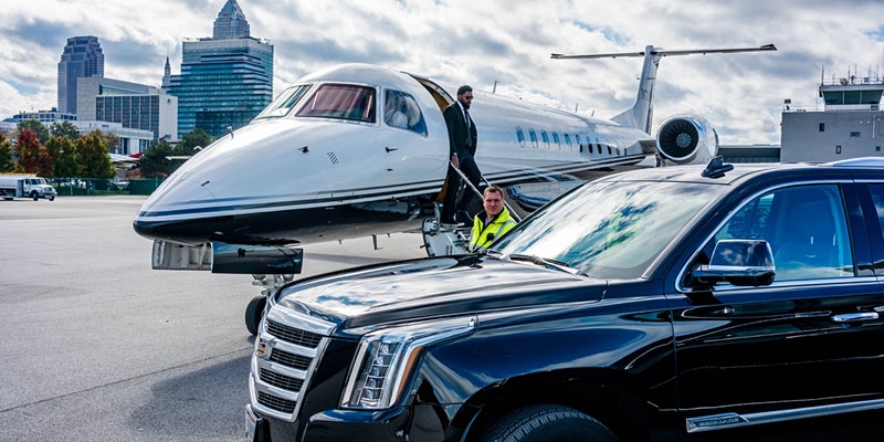 How much does it cost to rent a Private Jet?